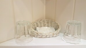 Bathroom amenities