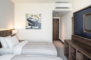 Superior-Zweibettzimmer, 2 Einzelbetten | Zimmersafe, Schreibtisch, laptopgeeigneter Arbeitsplatz