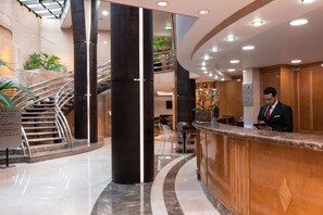 Reception - SANA Reno Hotel (Lisbon)