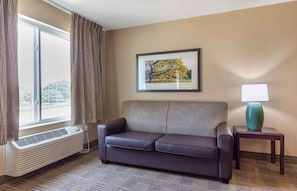 Pillowtop beds, desk, blackout drapes, iron/ironing board - Extended Stay America Suites Orlando Southpark Commodity Cir (Orlando)