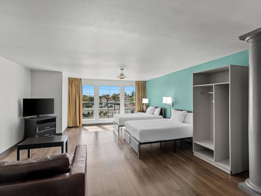 Suite, Multiple Beds, Non Smoking (Efficiency)