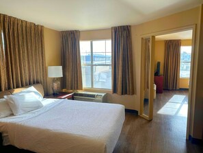 Suite, Multiple Beds, Non Smoking | Desk, iron/ironing board, rollaway beds, free WiFi