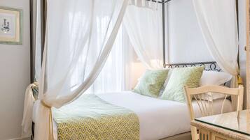 Minibar, in-room safe, desk, soundproofing