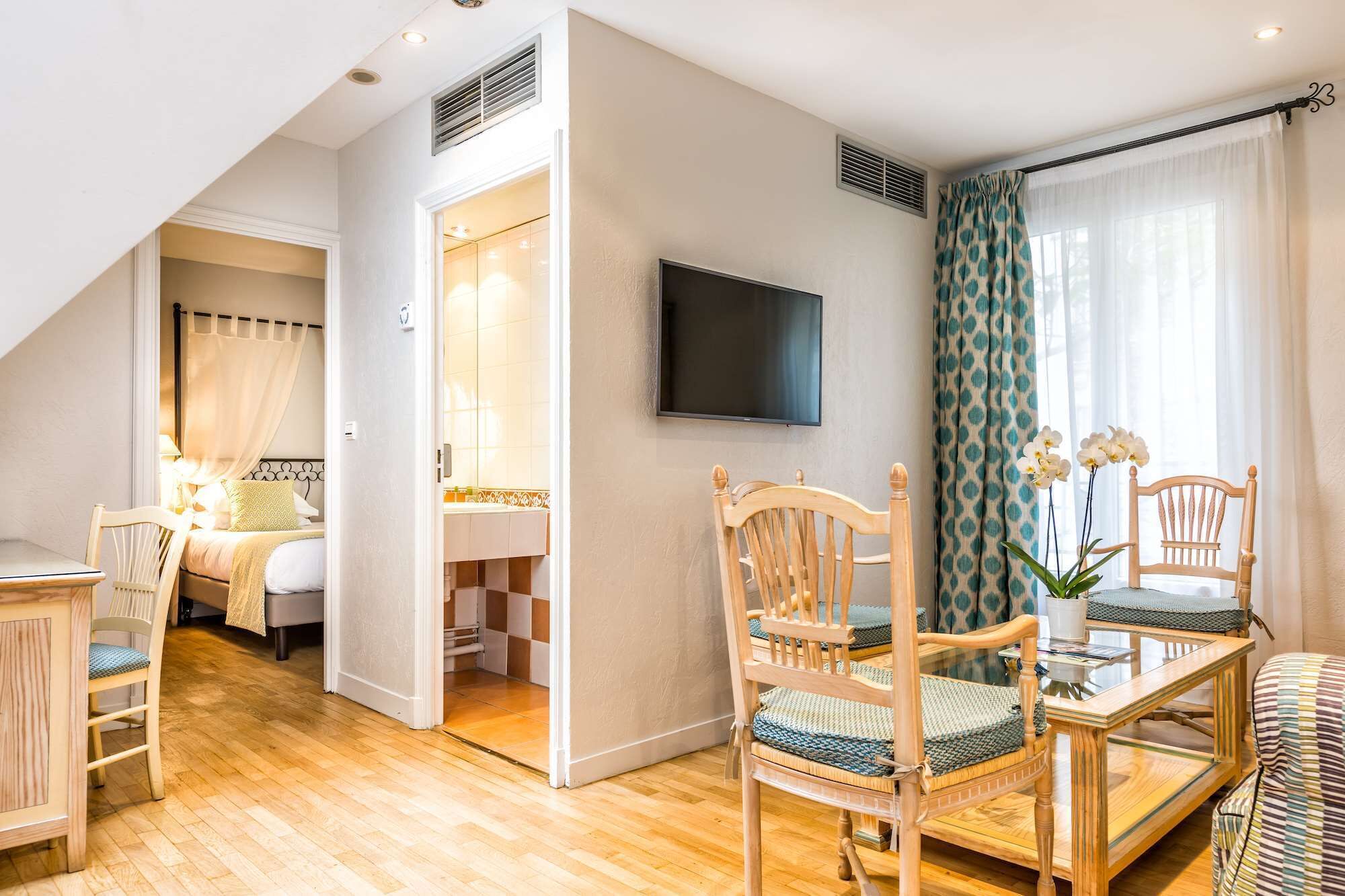 minibar, in-room safe, desk, soundproofing