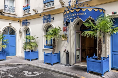 Entrée de l’hébergement. Villa Alessandra