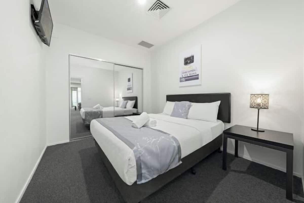 In-room safe, individually furnished, desk, soundproofing