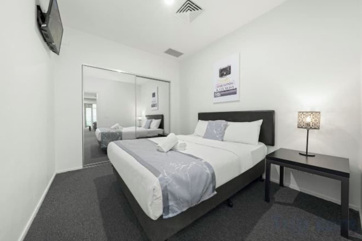 Two Bedroom Deluxe Apartment