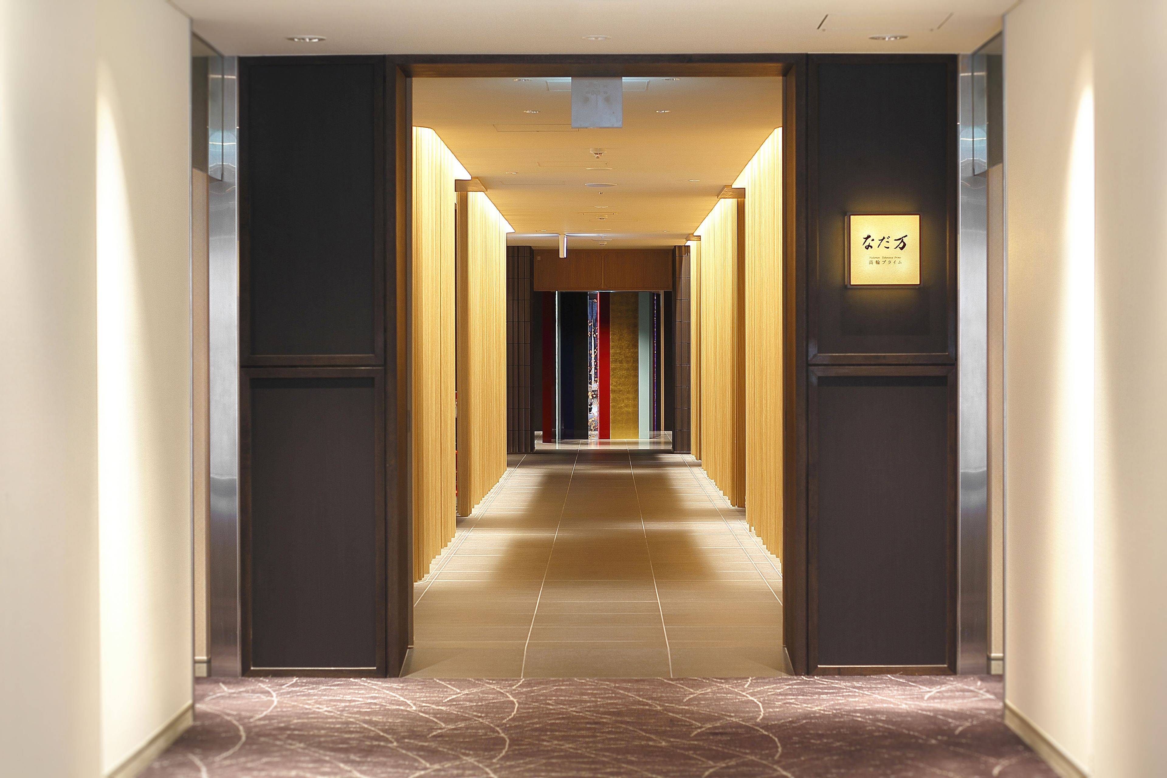 2 restaurants, breakfast, lunch, dinner served; italian cuisine