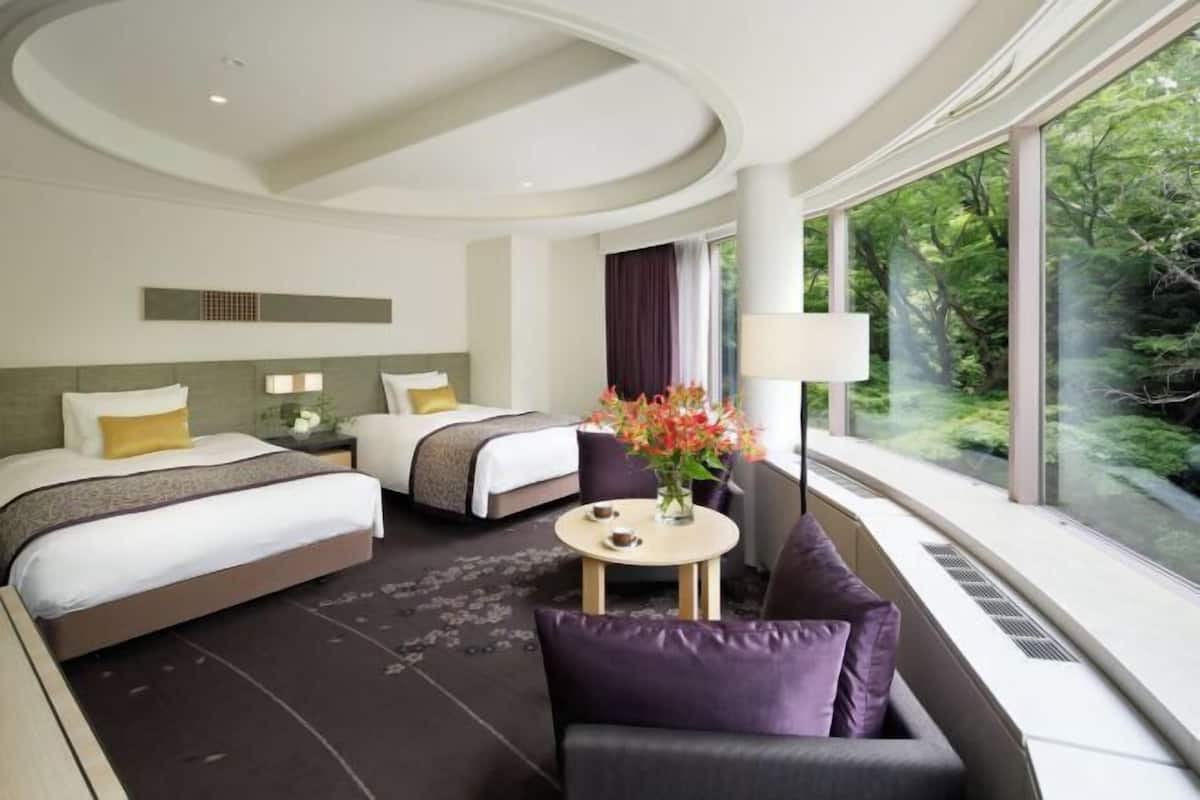 Down duvets, minibar, in-room safe, desk