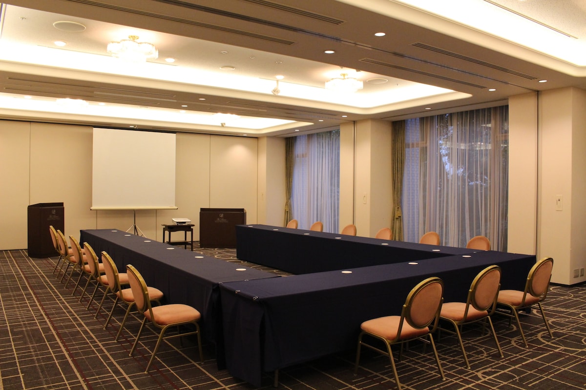 Prince Sakura Tower, Meeting facility