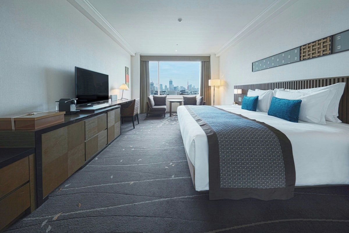Down duvets, minibar, in-room safe, desk