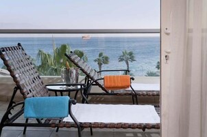 デラックス スイート スパ浴槽 | ミニバー、セーフティボックス (室内)、デスク、WiFi (無料)