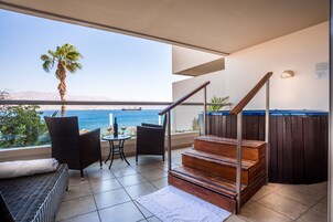 Royal Suite Jacuzzi | Terrace/patio