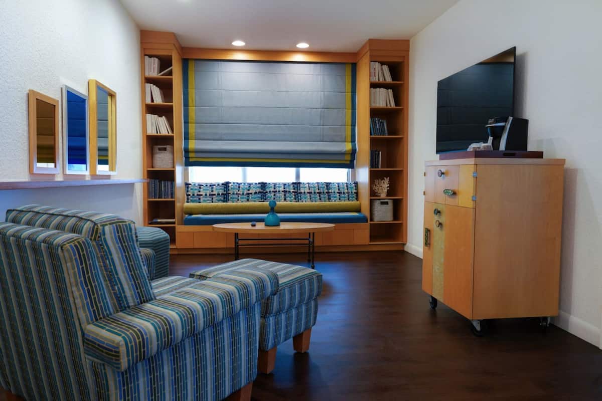 Premium bedding, pillowtop beds, in-room safe, desk