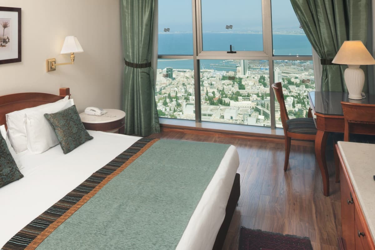 Premium Room, 1 Queen Bed, Bay View