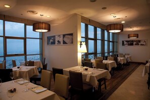 Frühstück, Mittagessen, Abendessen, mediterrane Küche 
