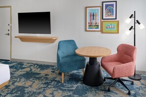 Premium bedding, in-room safe, blackout drapes, iron/ironing board