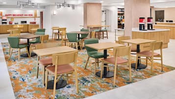 Frokost på farten er inkludert hver dag