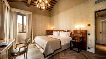 1 habitación, ropa de cama hipoalergénica, cubrecamas y minibar