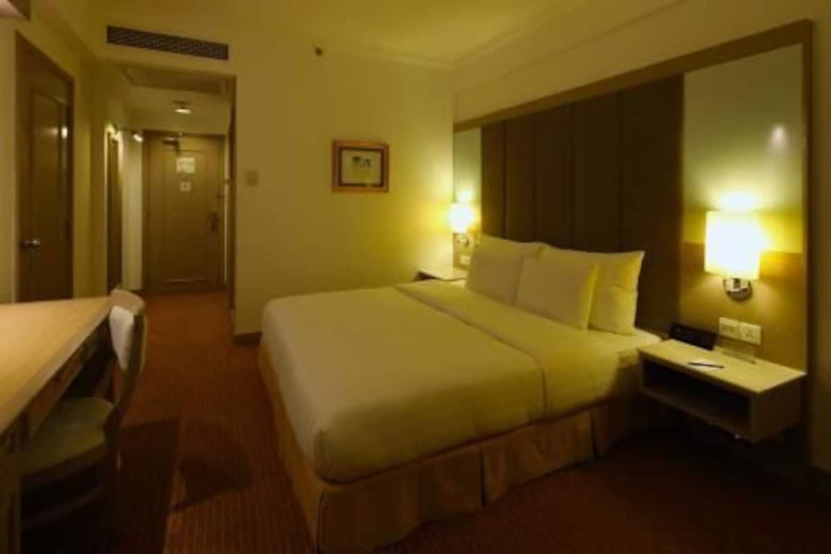 Minibar, in-room safe, desk, soundproofing