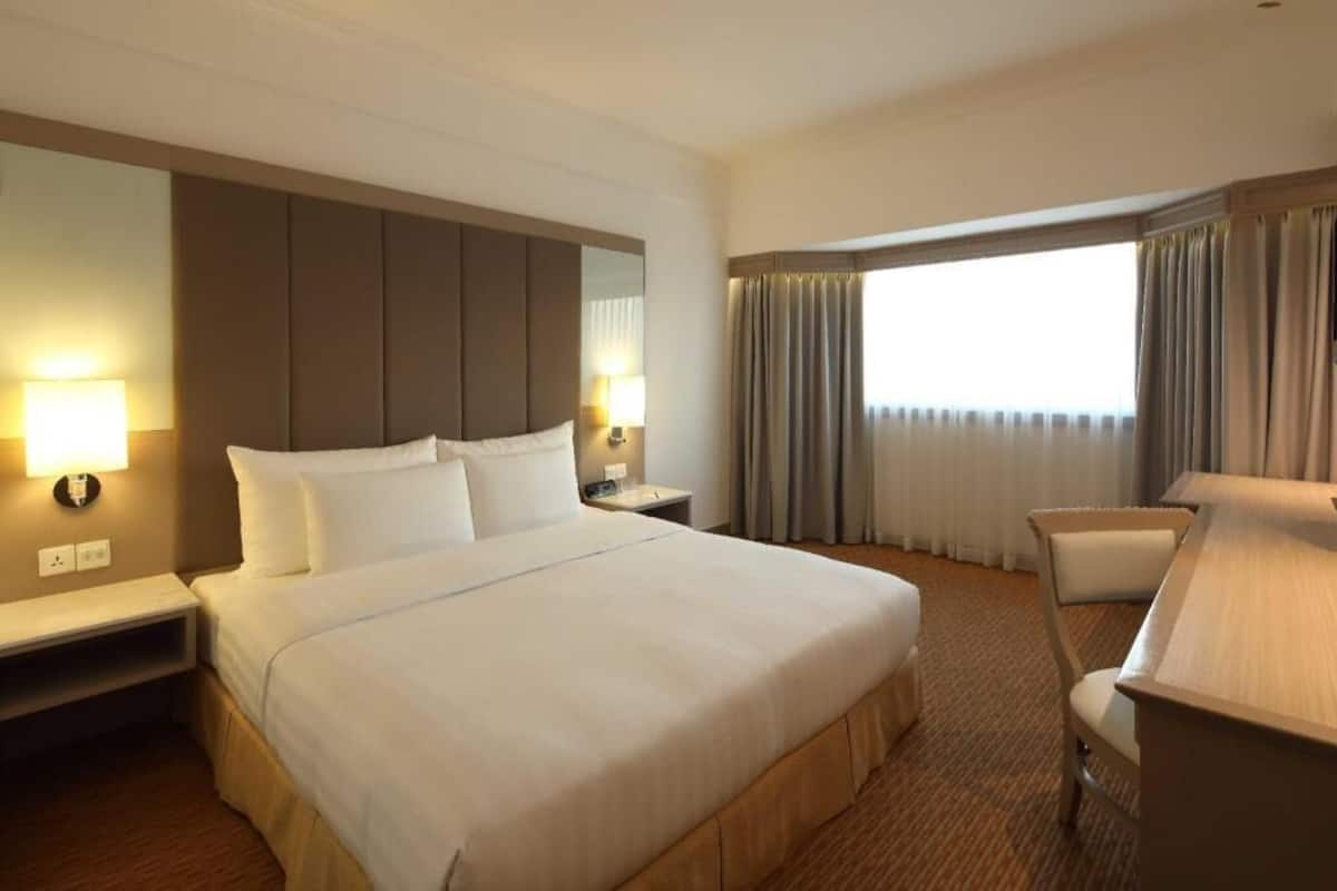 Minibar, in-room safe, desk, soundproofing