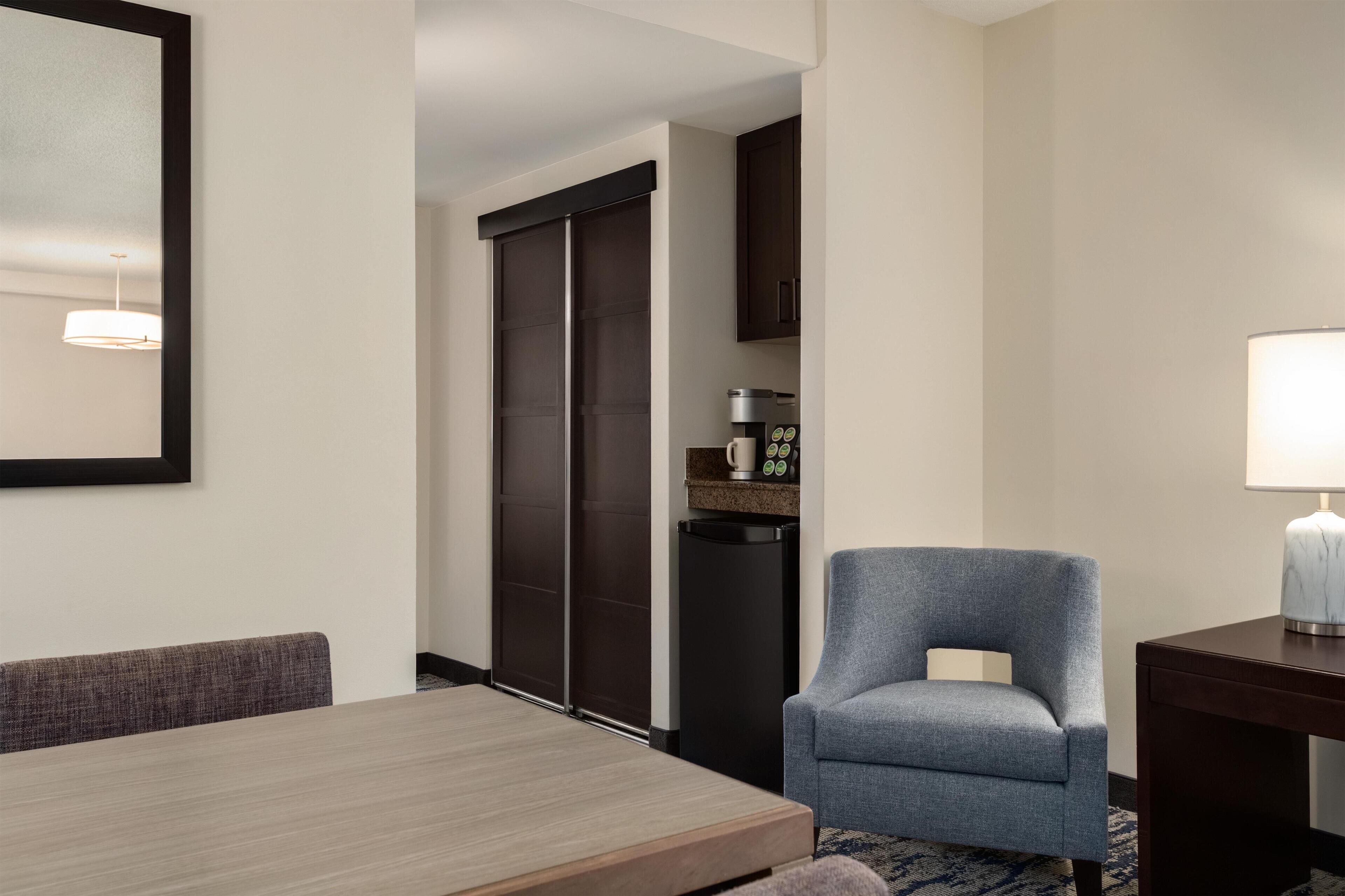 Suite, Two Double Beds, Non-Smoking | 1 bedroom, hypo-allergenic bedding, in-room safe, desk