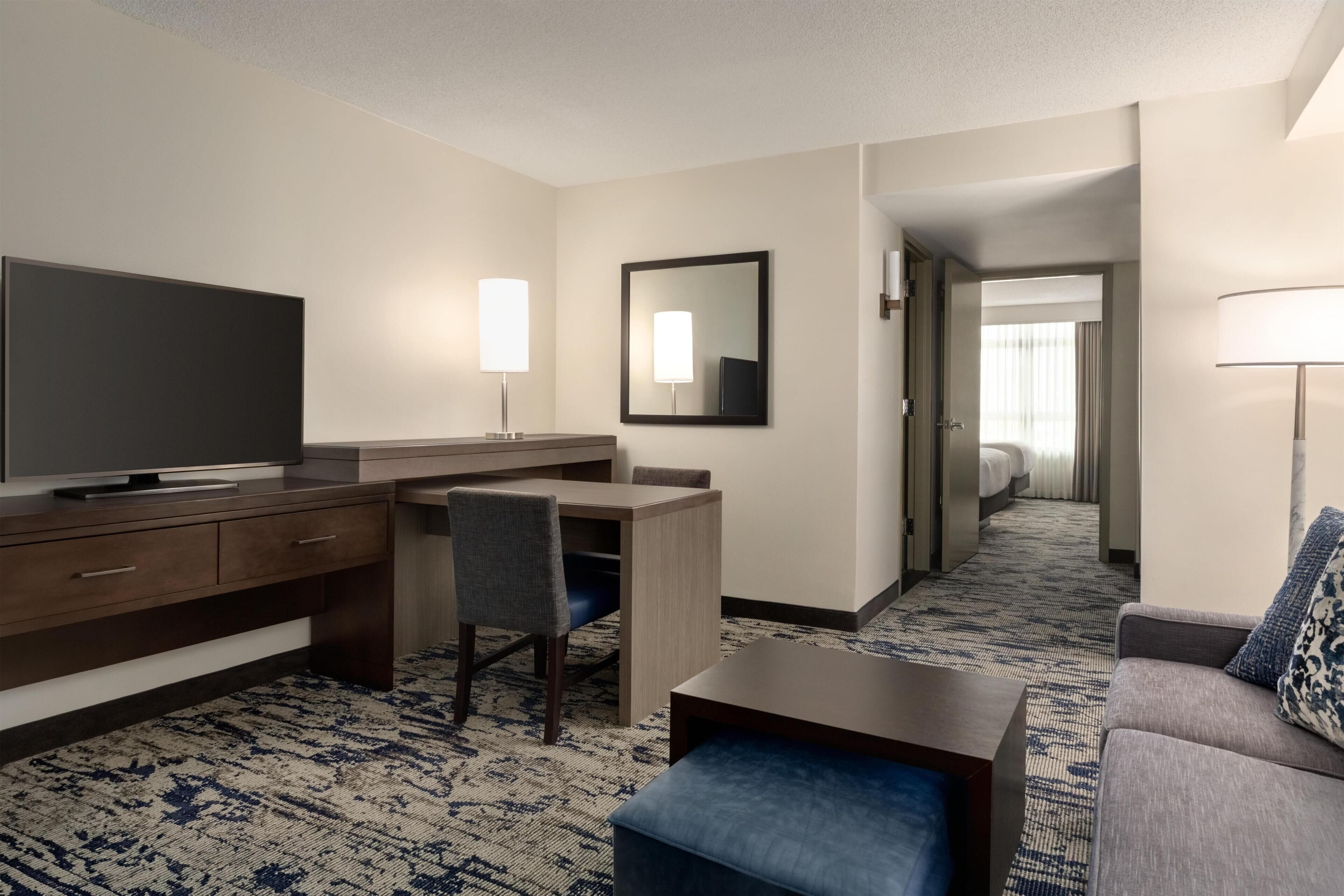 Parkview Suite-2 Doubles-Non Smoking | Living area | 49-inch flat-screen TV with satellite channels, TV, pay films