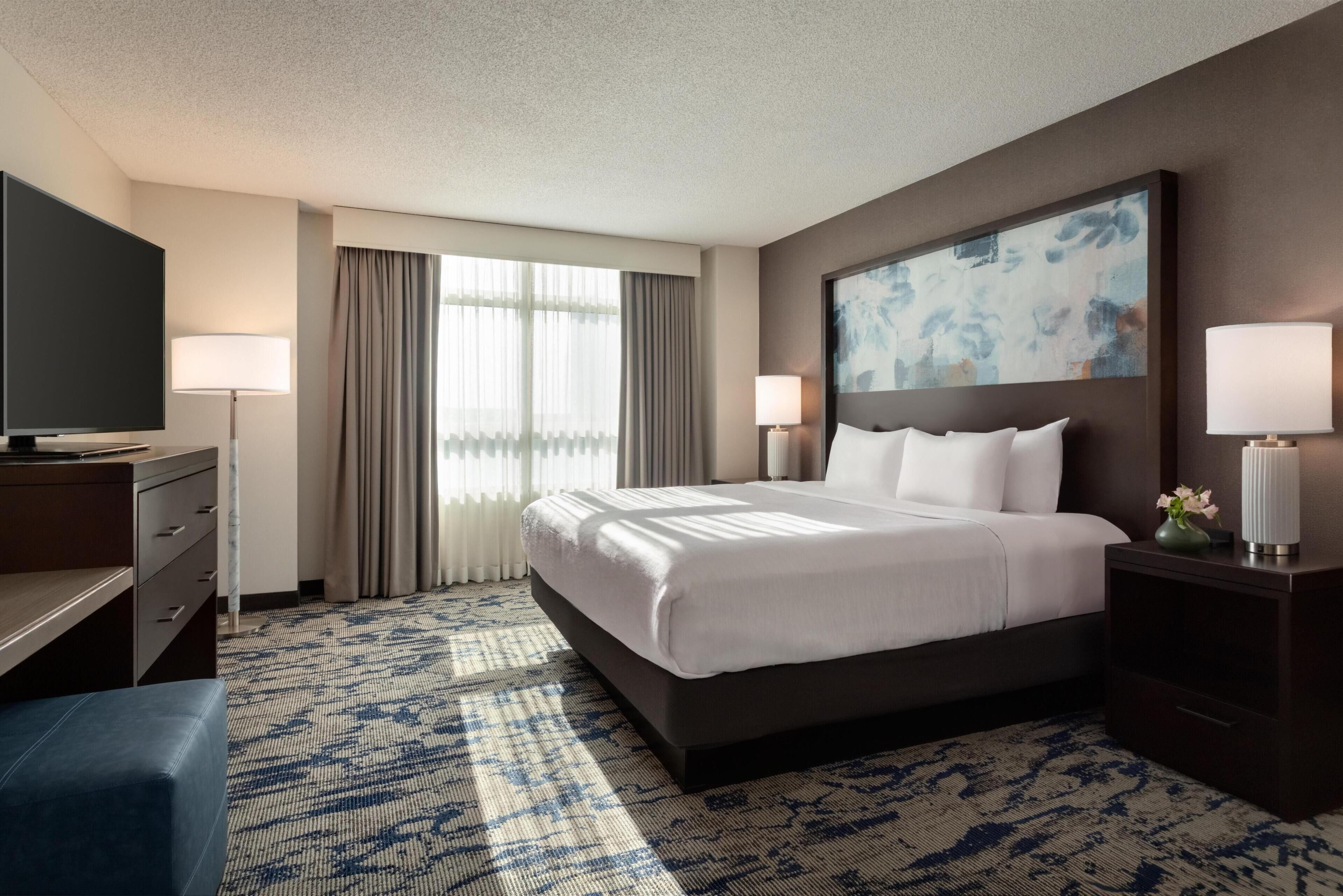 Suite, 1 très grand lit | 1 chambre, literie hypoallergénique, coffre-fort, bureau