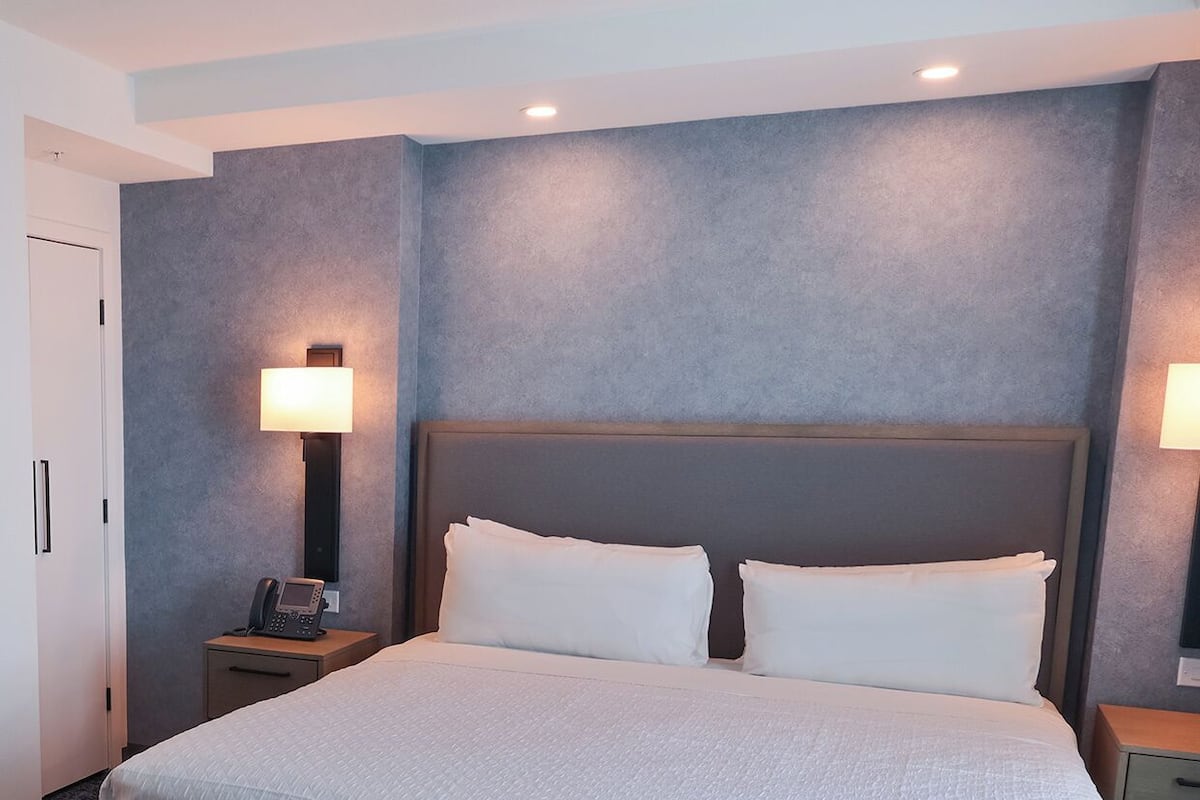 Executive-Suite | Zimmersafe, Schreibtisch, Verdunkelungsvorhänge, Bügeleisen/Bügelbrett