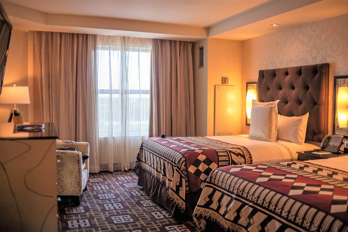 Executive Suite, Multiple Beds