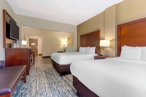 Caja de seguridad en la habitación, escritorio y cortinas blackout