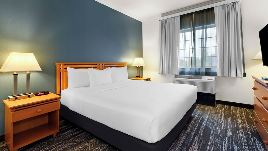 Clarion Suites Anchorage Downtown