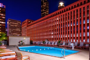 Seasonal outdoor pool, open 8:00 AM to 10:00 PM, sun loungers