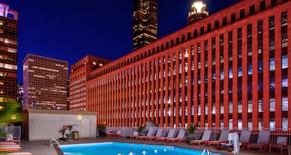 Holiday Inn & Suites Chicago - Downtown by IHG
