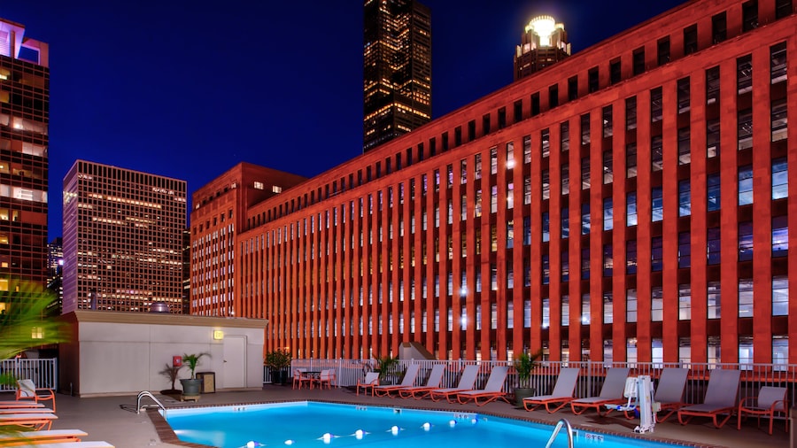 Holiday Inn & Suites Chicago - Downtown by IHG