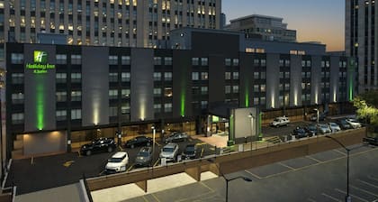 Holiday Inn & Suites Chicago - Downtown by IHG
