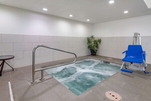 Una piscina techada