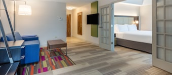 Holiday Inn Express Hotel & Suites Chicago-Midway Airport by IHG