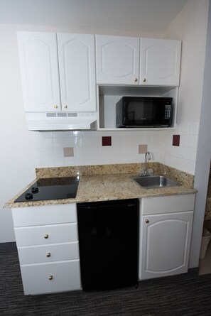 Fridge, microwave, coffee/tea maker