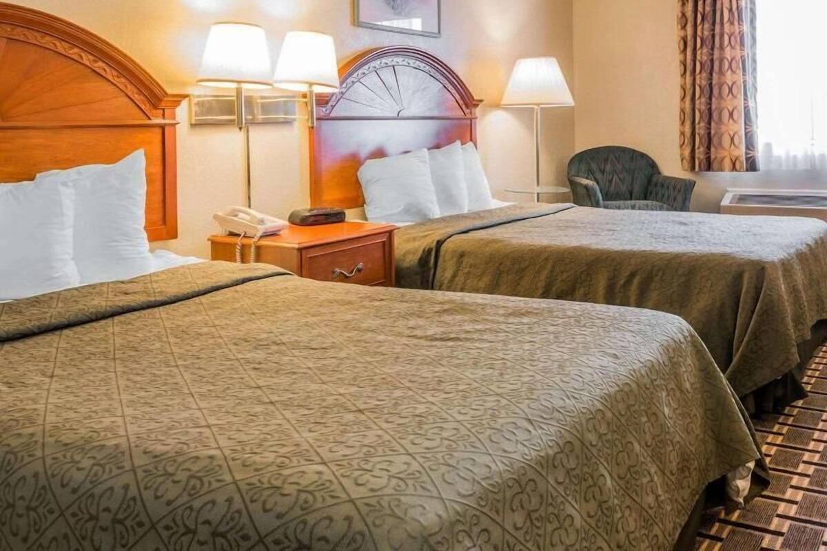 Desk, iron/ironing board, WiFi (free), bed sheets