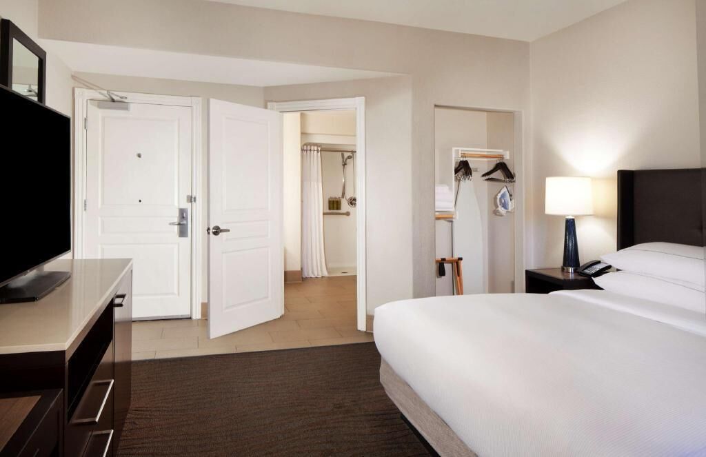 Premium bedding, pillow-top beds, in-room safe, iron/ironing board