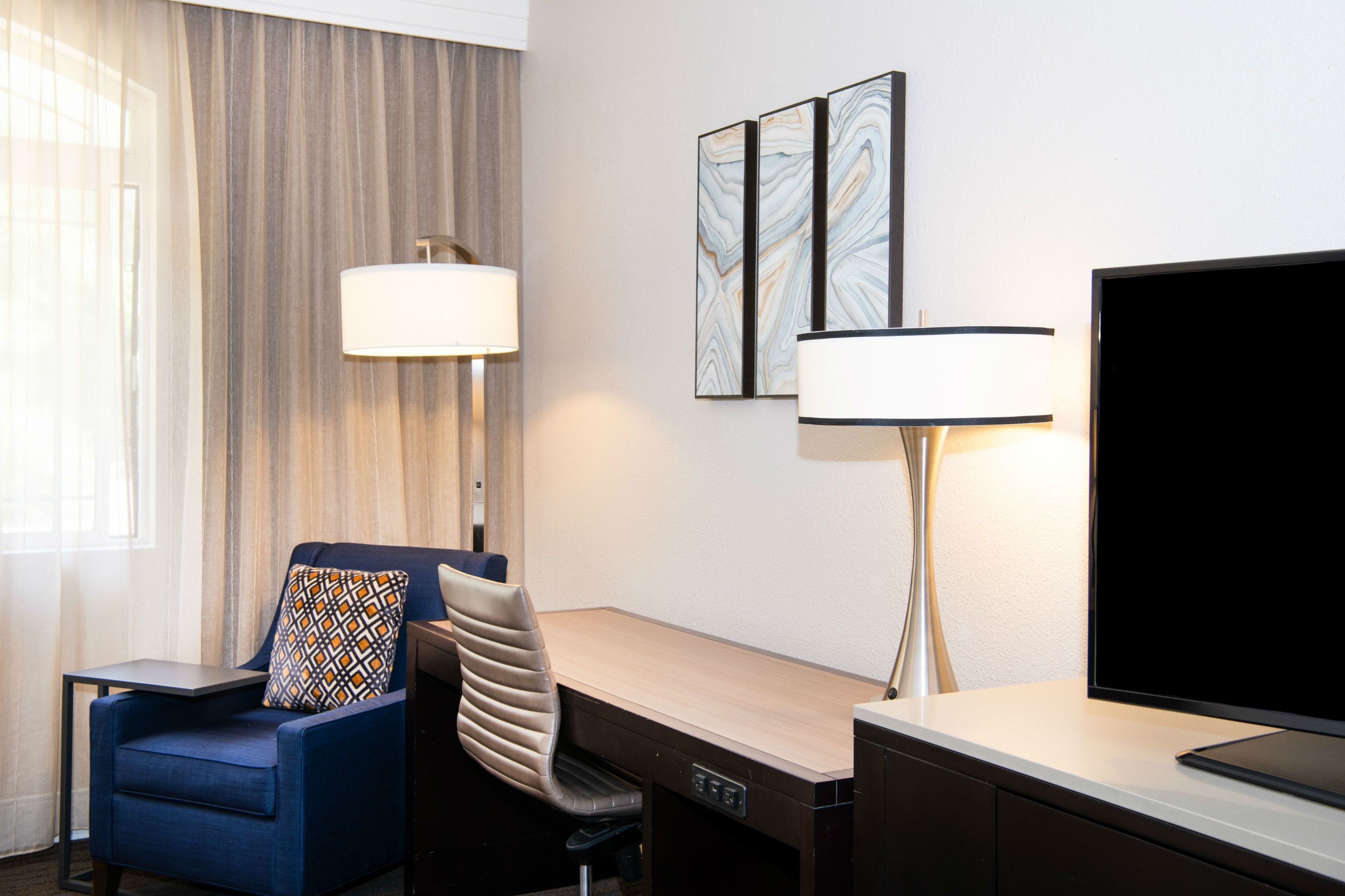 1 bedroom, premium bedding, pillow-top beds, in-room safe