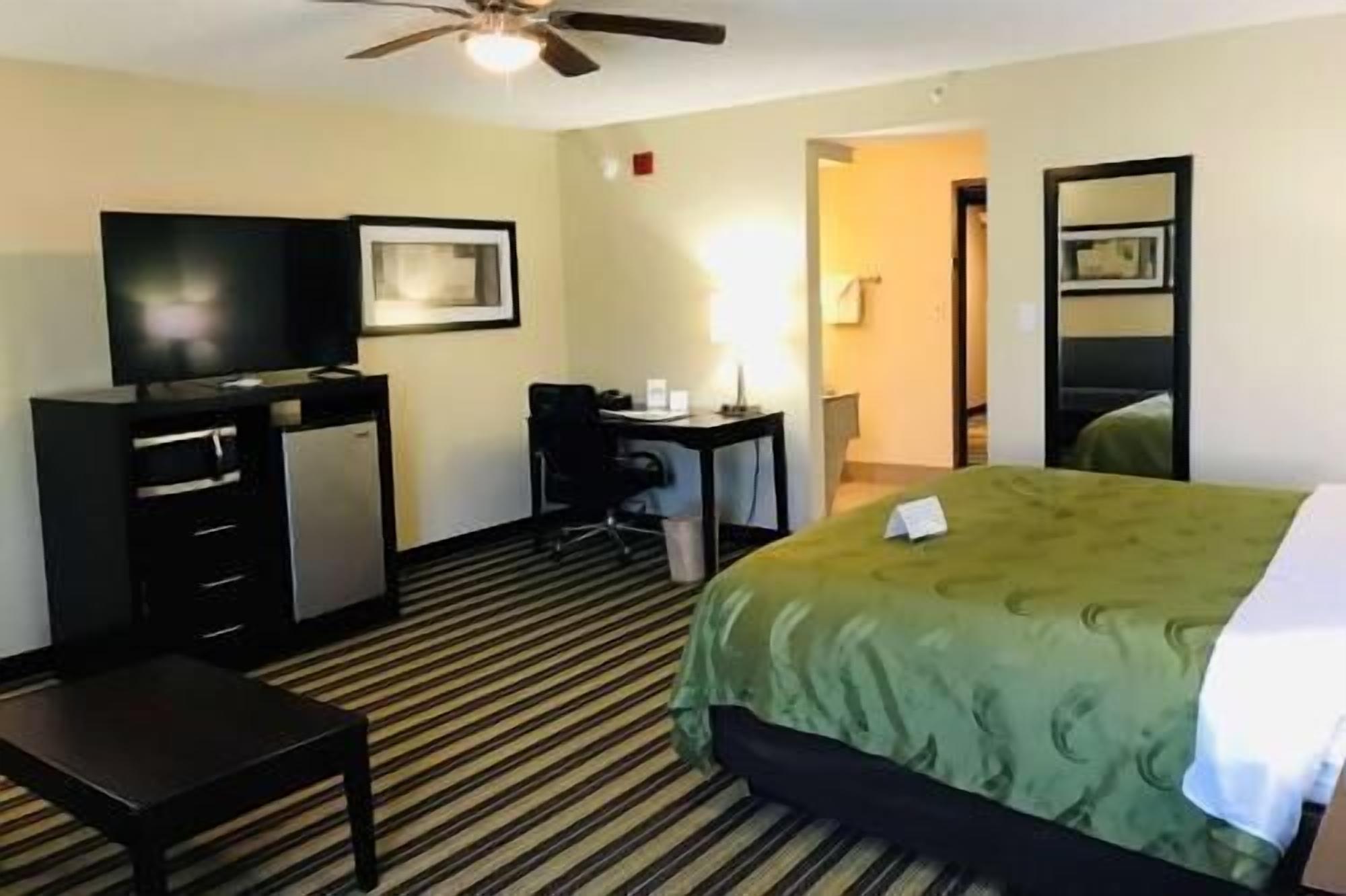 Premium bedding, desk, iron/ironing board, free cribs/infant beds