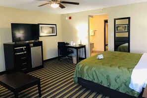 Suite, 1 King Bed, Non Smoking