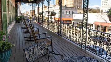 Suite (Mary Marshall) | Balcony view