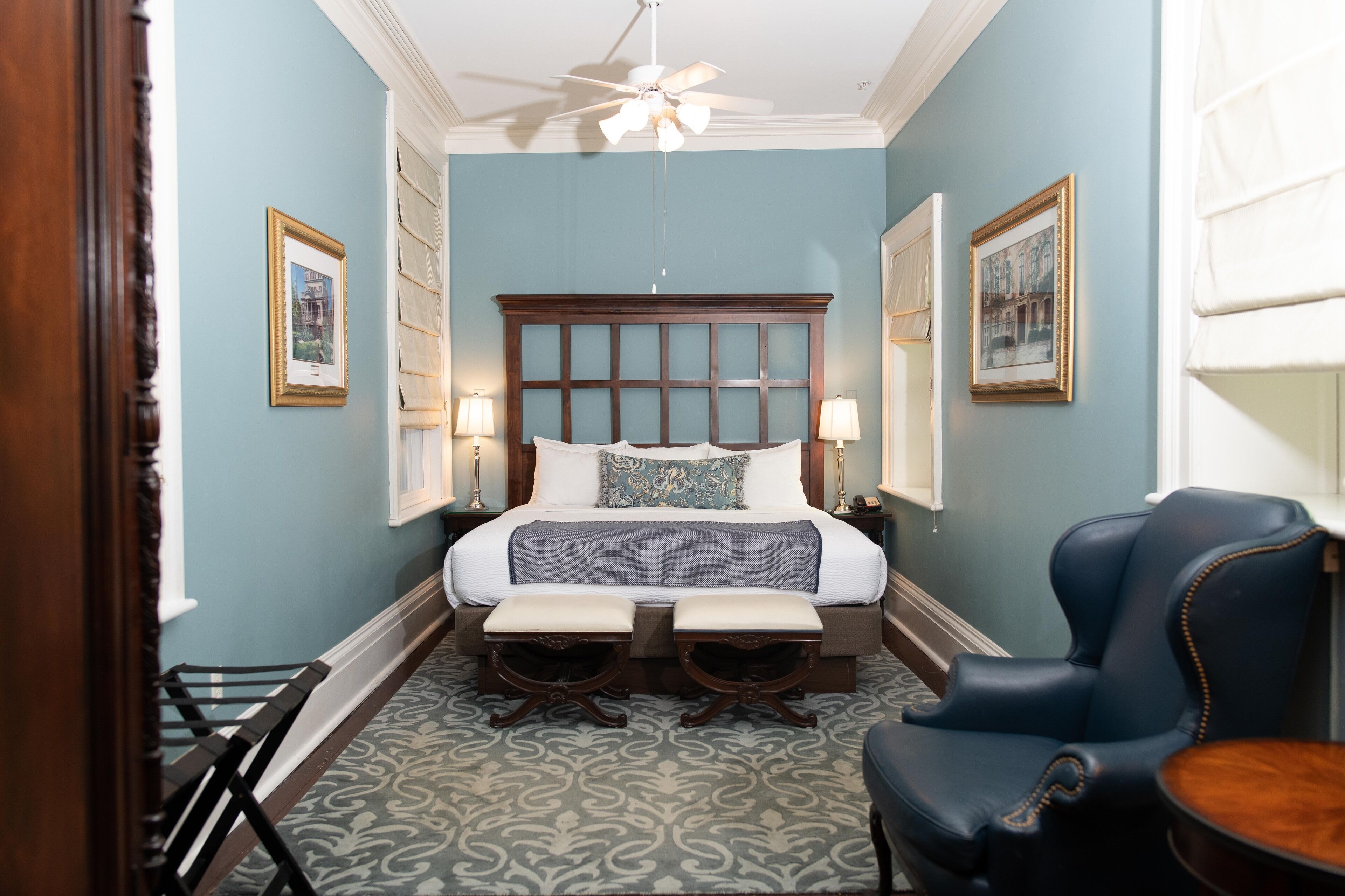 Suite, gårdsplassområde | Sengetøy av topp kvalitet, safe på rommet og individuelt dekorert