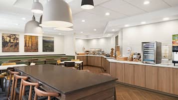 Free daily continental breakfast