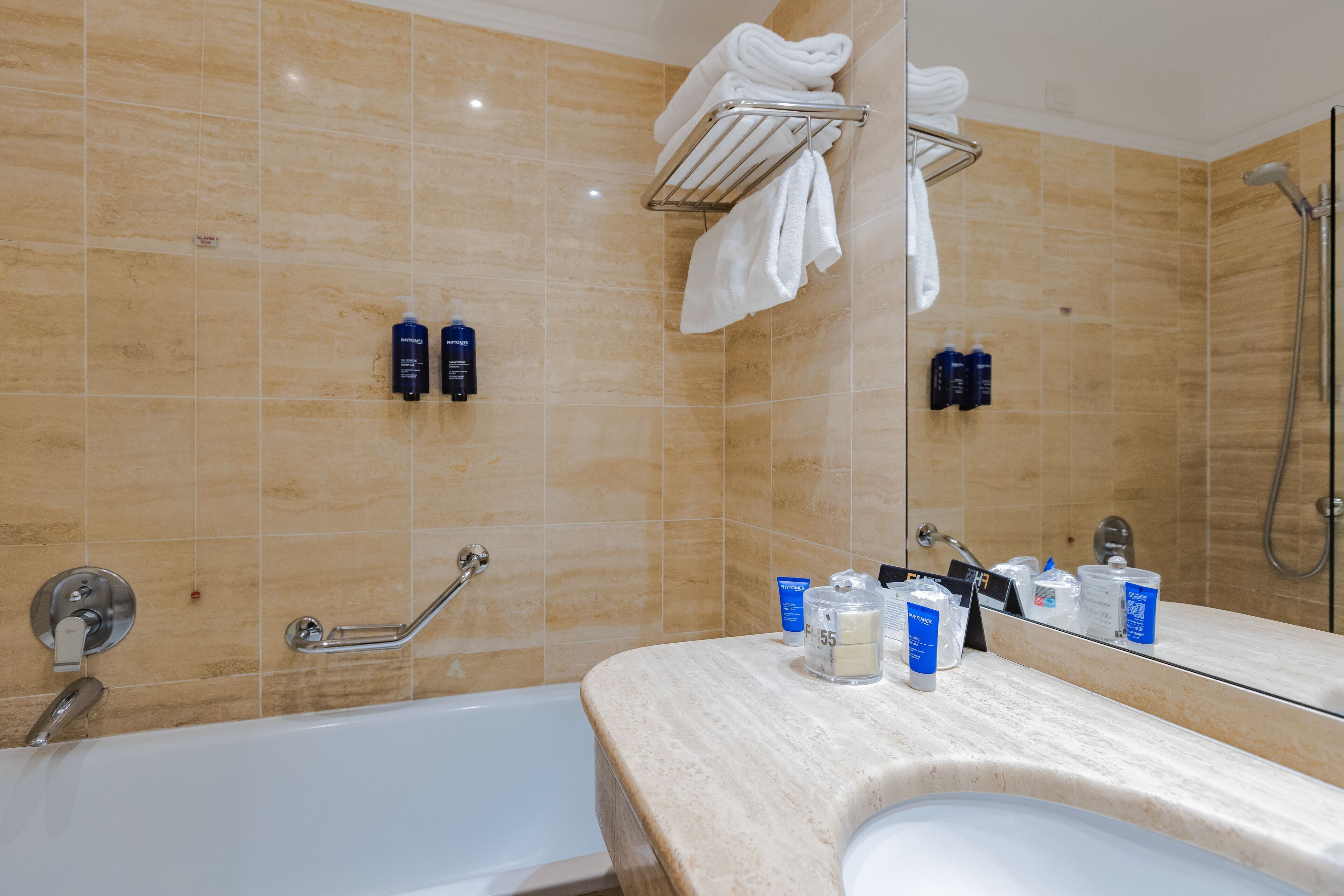 superior double or twin room, city view | bathroom | hair dryer, bidet, towels