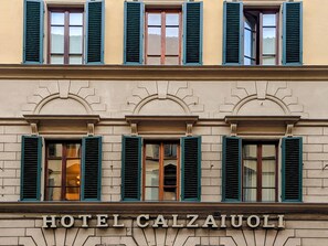 Exterior detail - FH55 Hotel Calzaiuoli (Florence)