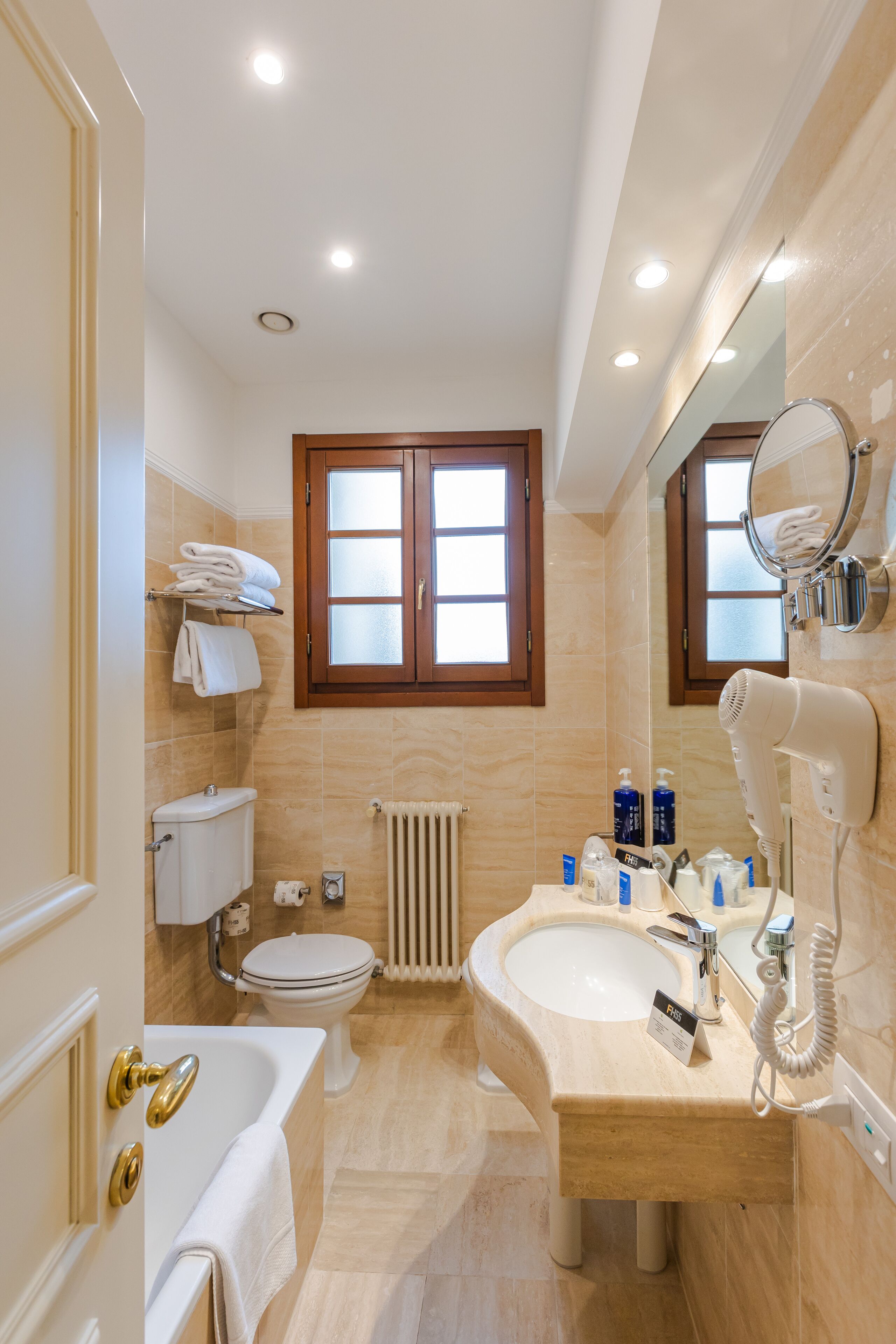 superior double or twin room, city view | bathroom | hair dryer, bidet, towels